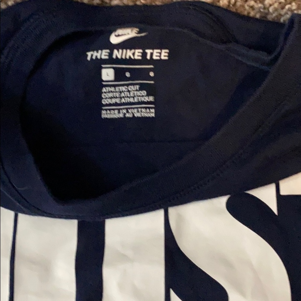 Shirt - Picture 2 of 3